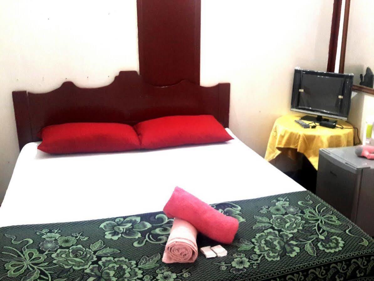 Marina Bay Resort & Restaurant Kampung Genting Kültér fotó